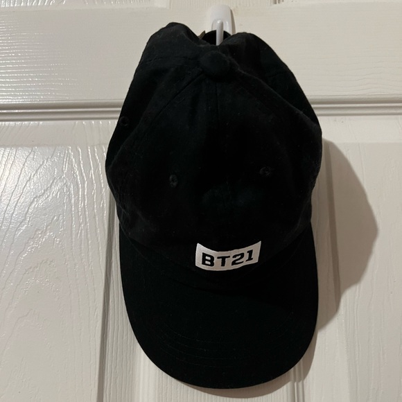 BT21 x ASSC cap - Picture 2 of 2